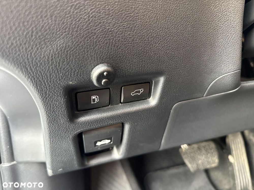 Lexus UX 250h GPF Business 2WD - 21