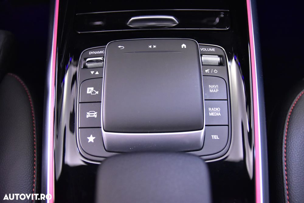 Mercedes-Benz GLA - 17