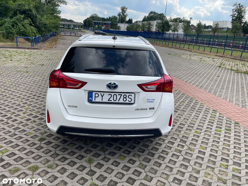 Toyota Auris 1.8 HSD Luna - 19