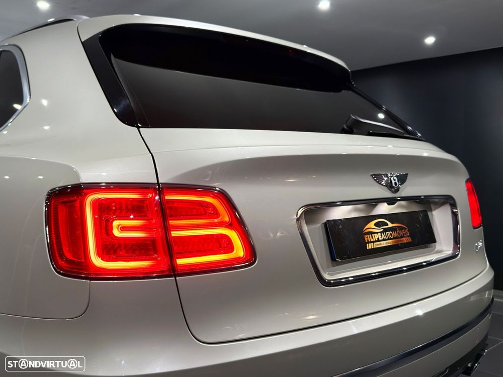 Bentley Bentayga Hybrid - 14