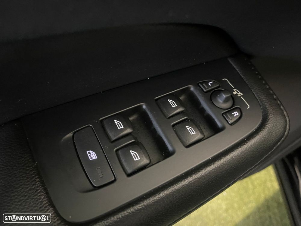 Volvo V60 2.0 T6 AWD TE Inscription - 31