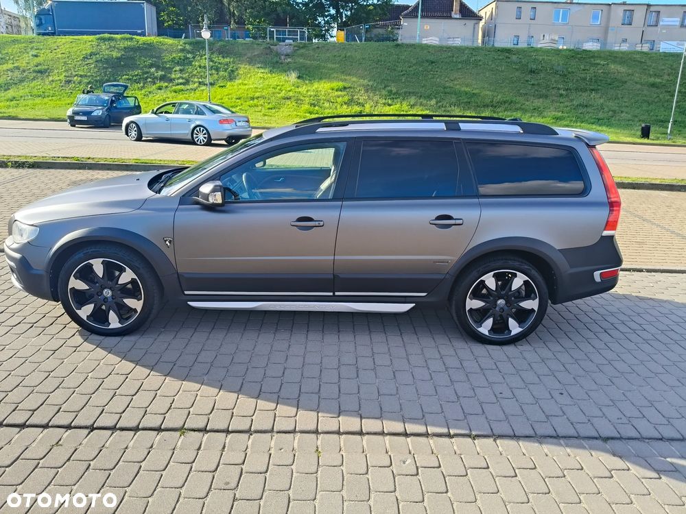 Volvo XC 70 D5 AWD Summum - 8