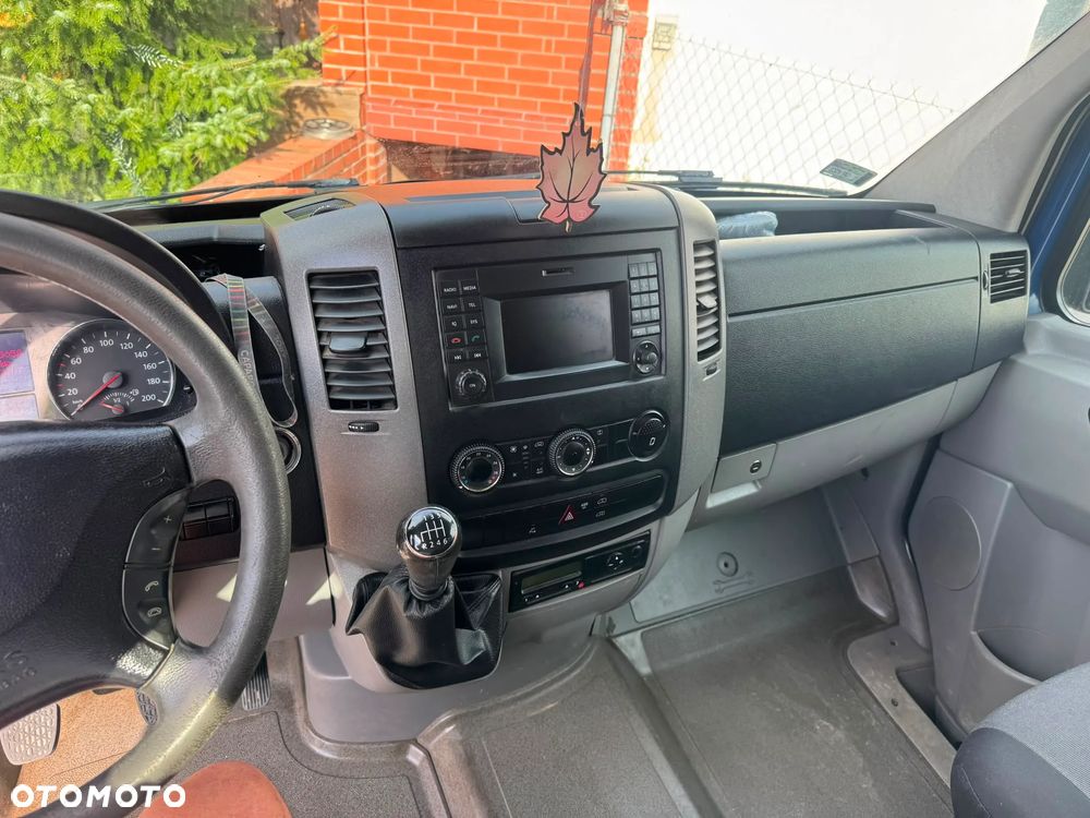 Volkswagen CRAFTER - 8