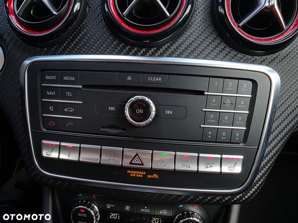 Mercedes-Benz Klasa A AMG 45 4Matic AMG Speedshift 7G-DCT - 16