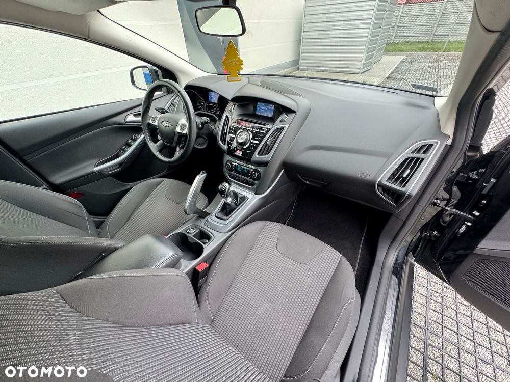 Ford Focus 1.6 EcoBoost Titanium - 11