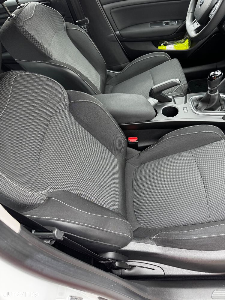 Renault Megane Blue dCi 116 Intens - 13