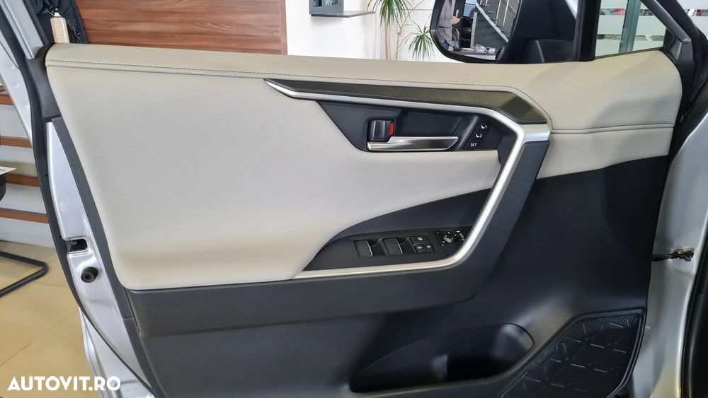 Toyota RAV4 2.5 4x4 Lounge - 10