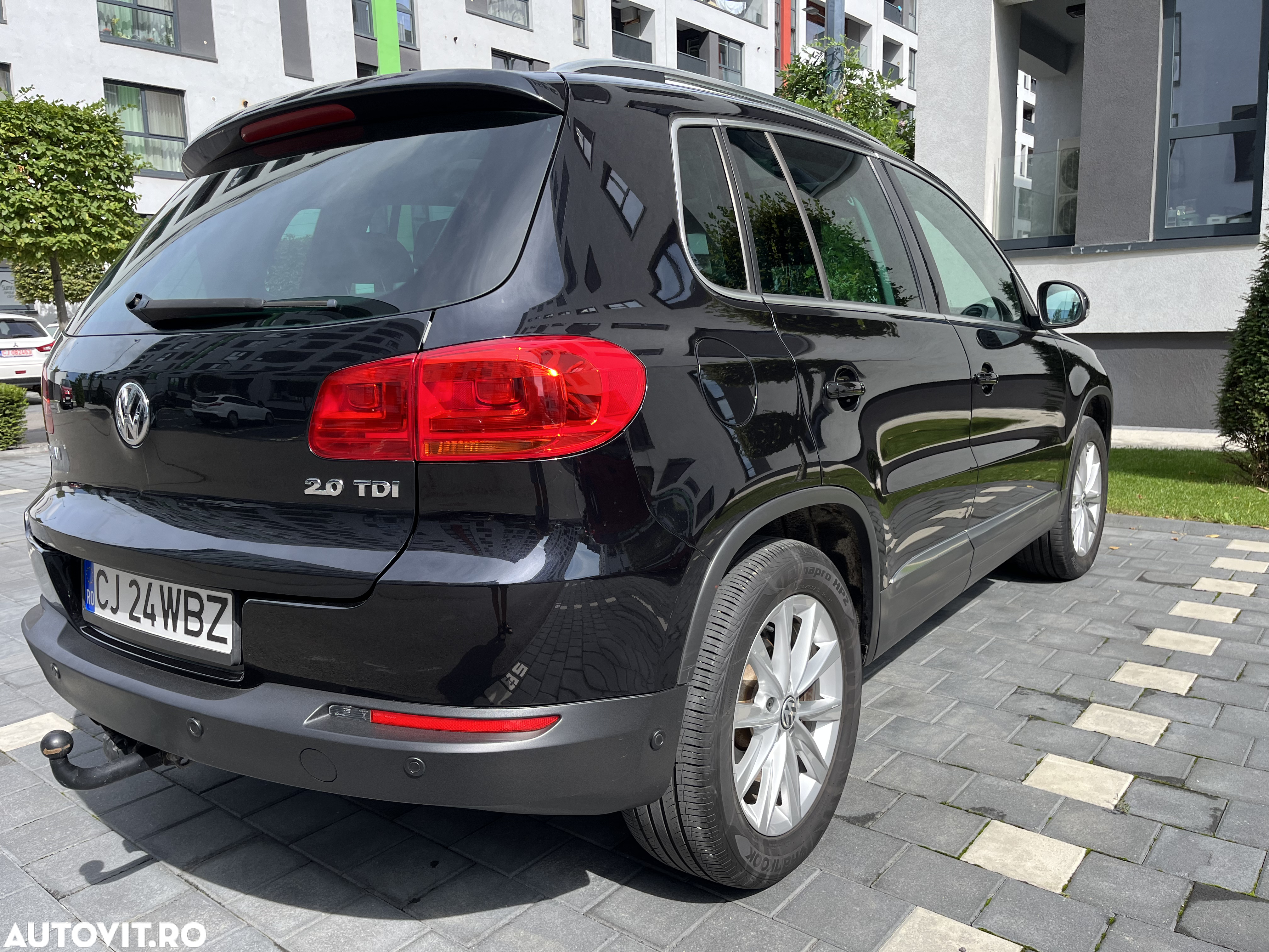 Volkswagen Tiguan 2.0 TDI 4Motion DSG Sport & Style - 11