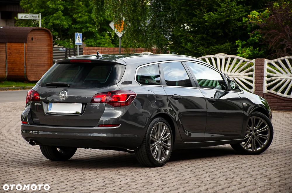 Opel Astra 1.6 Turbo Edition - 29