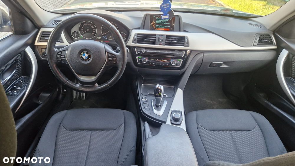 BMW Seria 3 318d Advantage - 20
