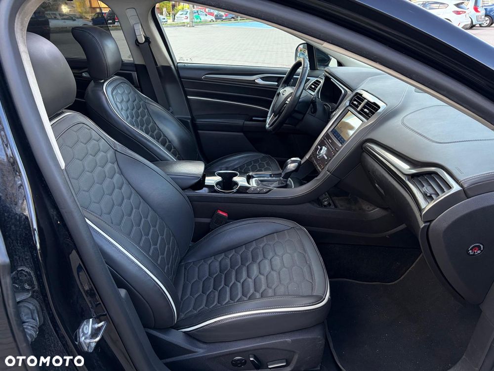 Ford Mondeo SW 2.0 Hybrid Vignale - 16