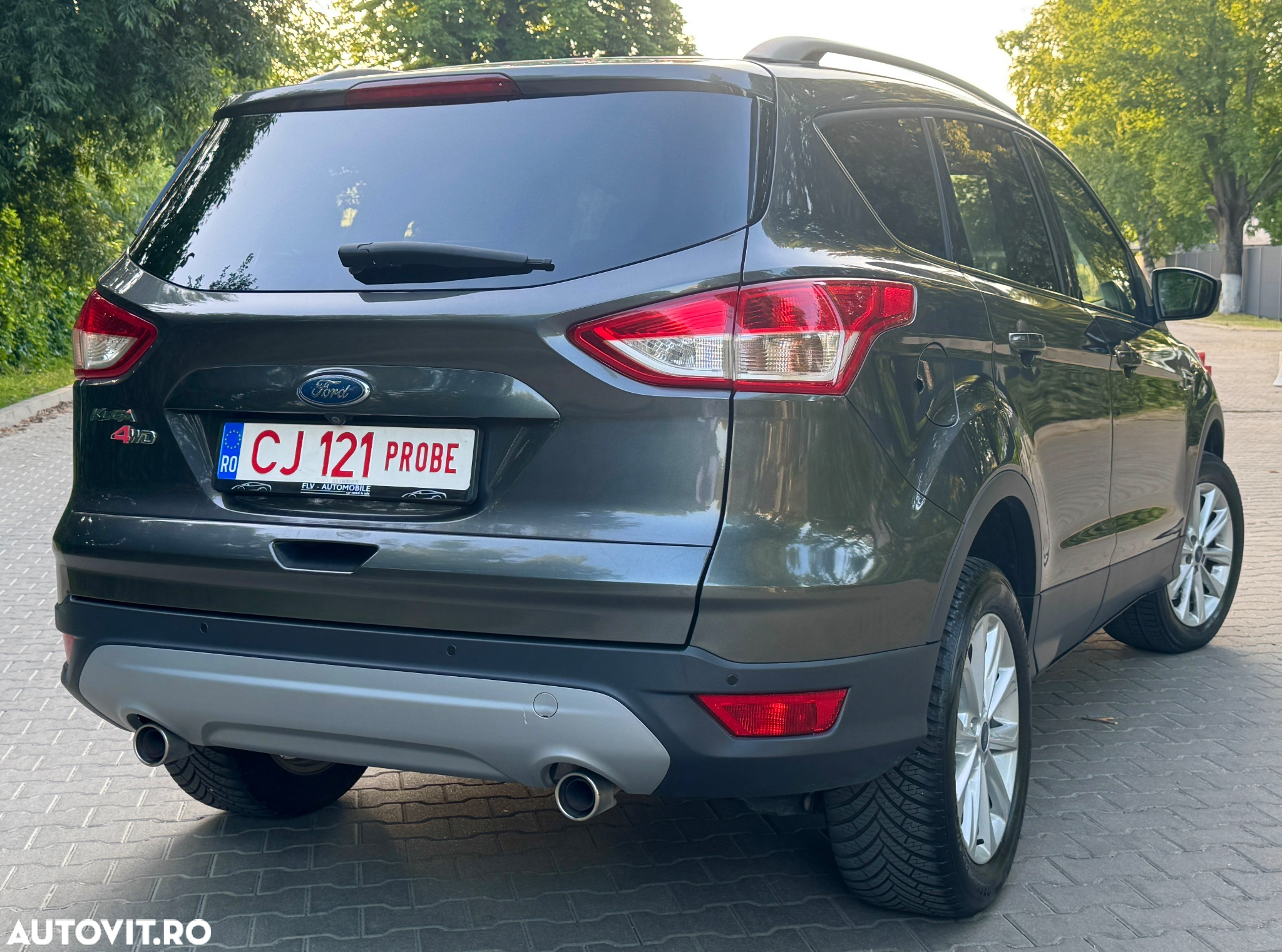 Ford Kuga 2.0 TDCi 4WD Powershift Titanium - 9