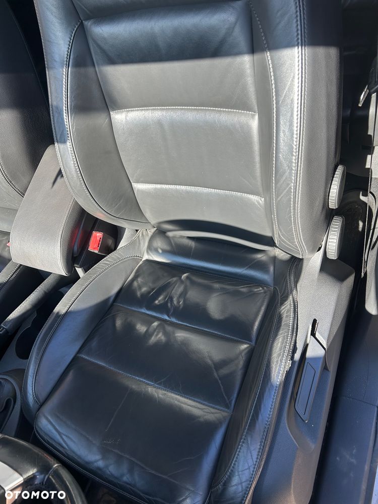 Volkswagen Touran 1.9 TDI Highline - 15