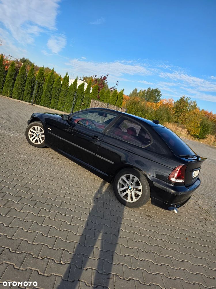 BMW Seria 3 2003 photo 2