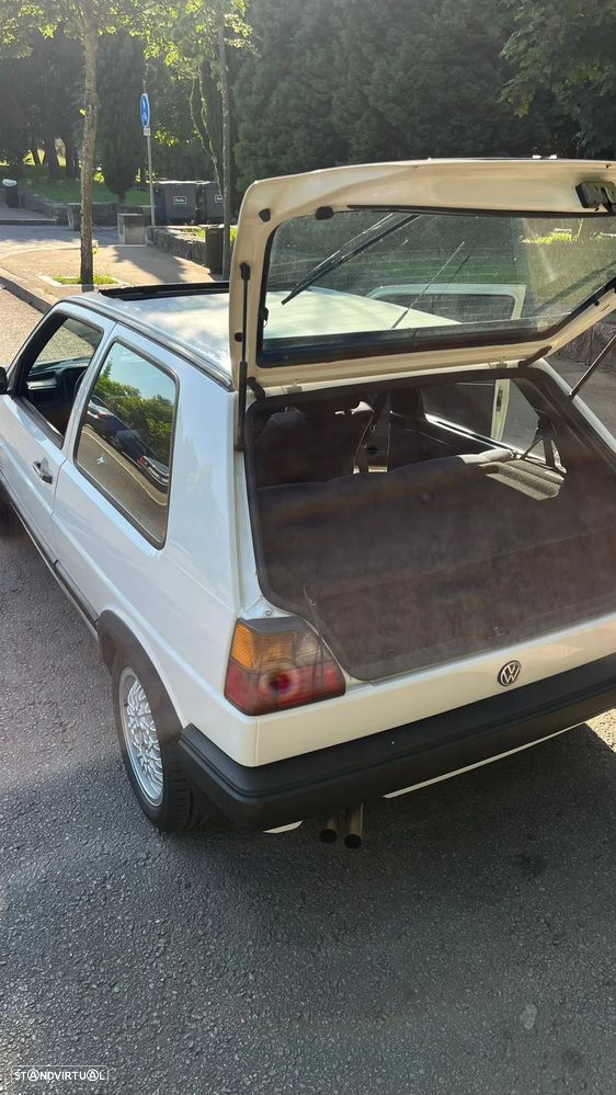 VW Golf 1.8 GTI 16V - 28