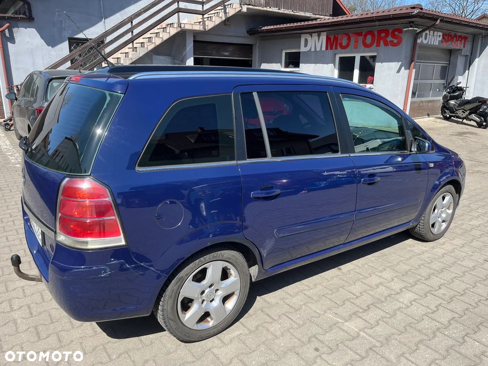 Opel Zafira 1.6 Essentia - 2