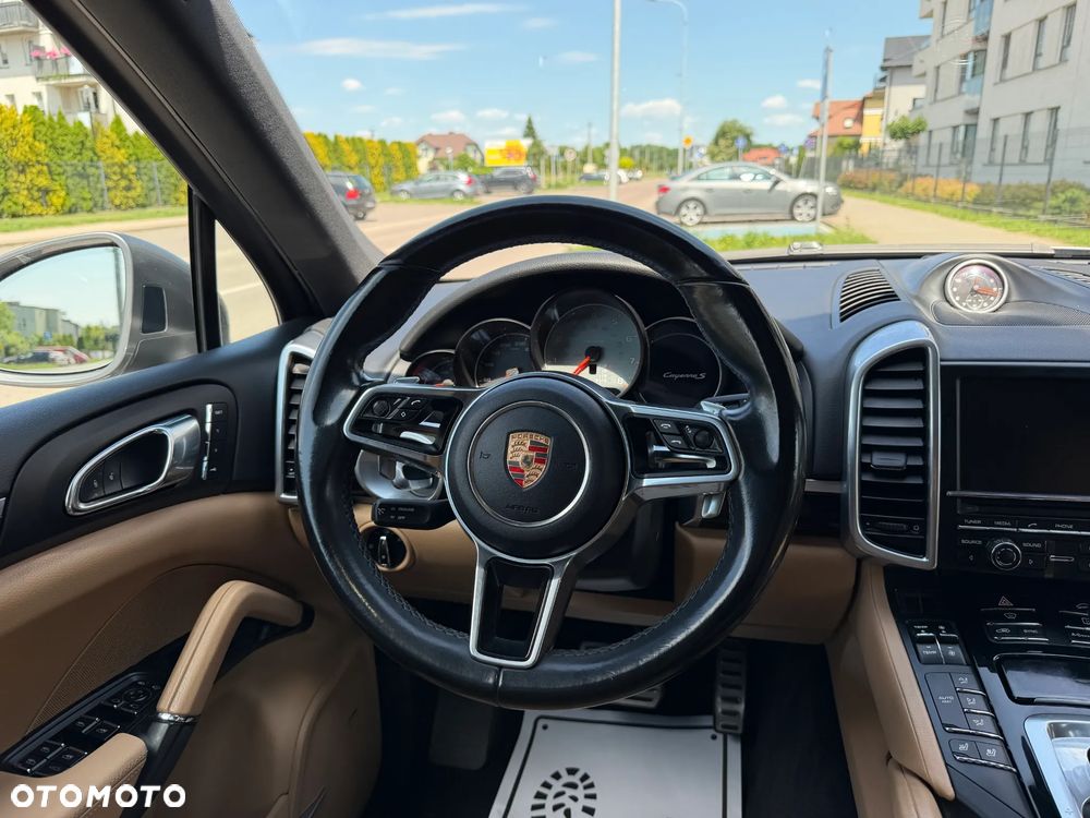 Porsche Cayenne S - 18