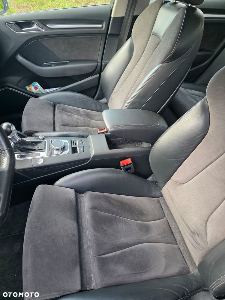 Audi A3 Sportback 1.4 TFSI E-tron Ambiente e-S tronic - 18