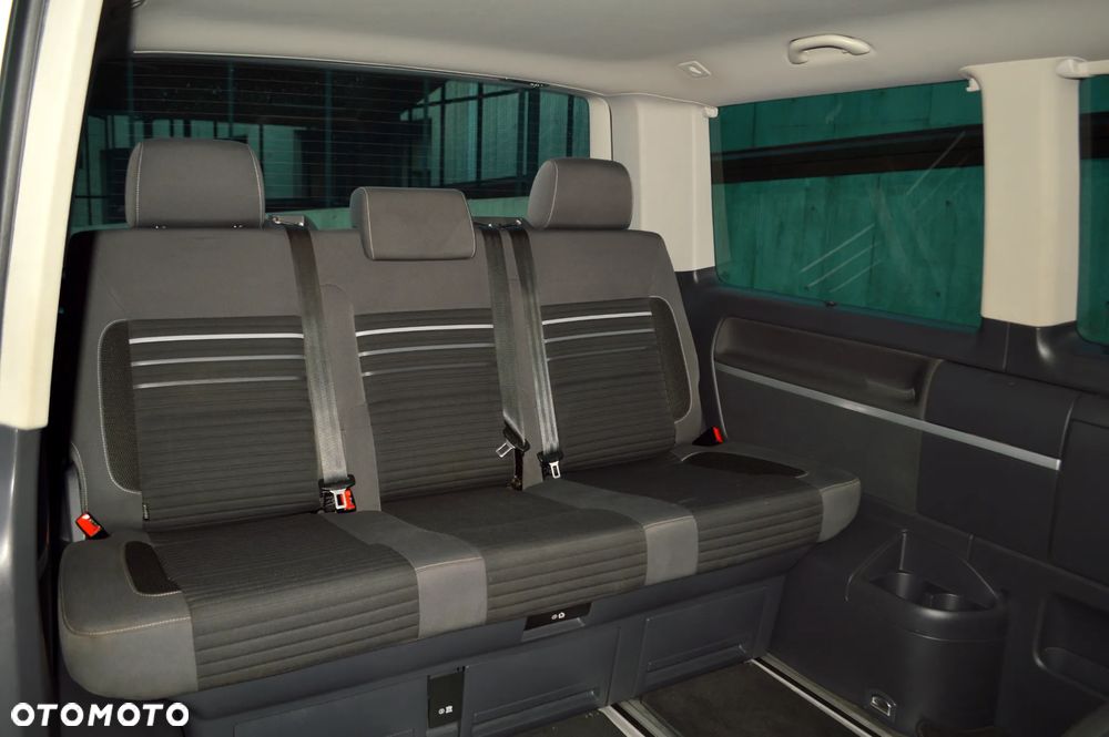 Volkswagen Multivan - 12