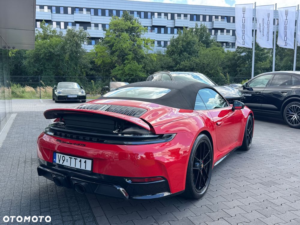Porsche 911 Carrera T-Hybrid 4 GTS - 12