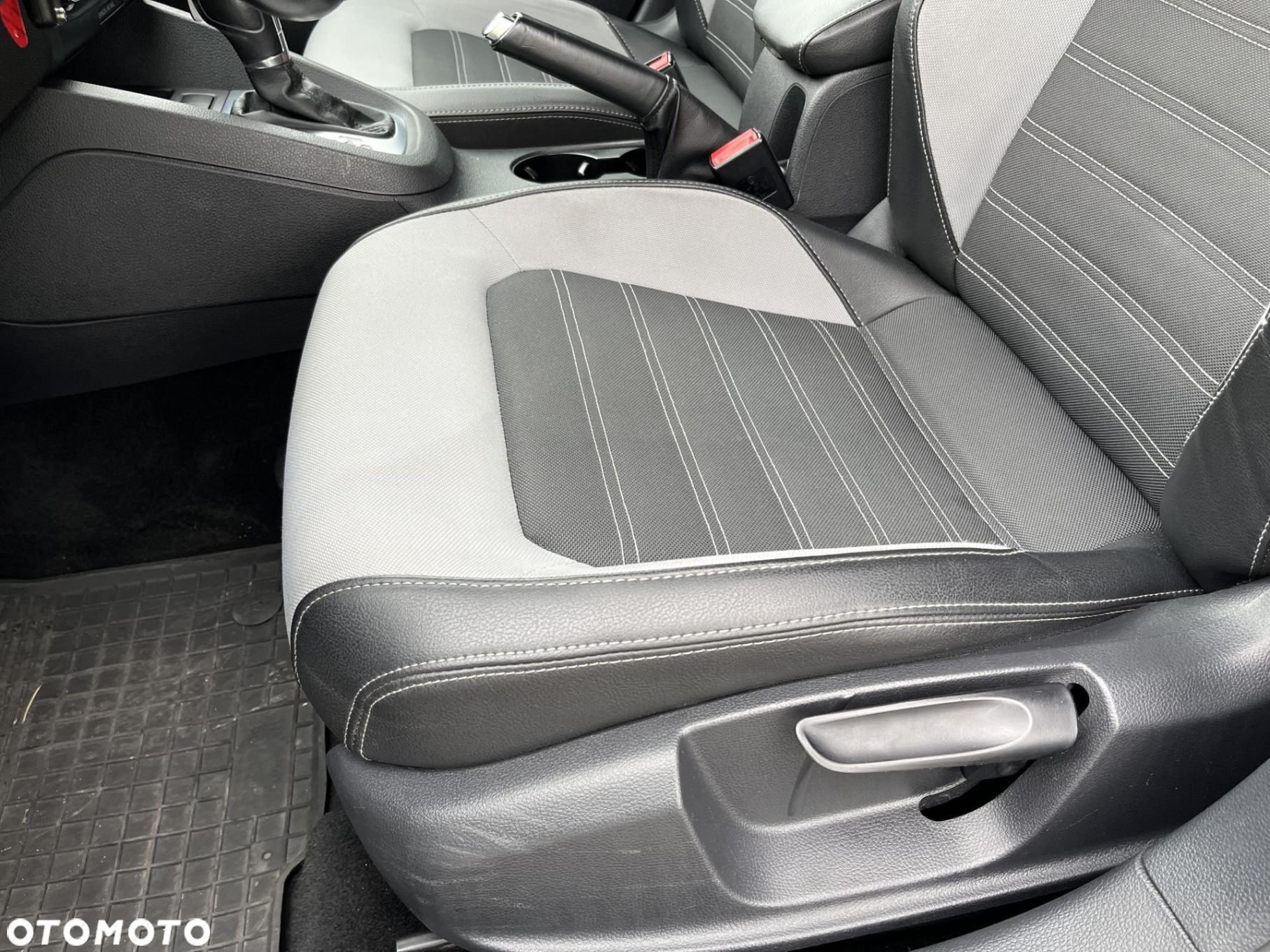 Volkswagen Jetta 1.4 TSI Highline DSG - 12