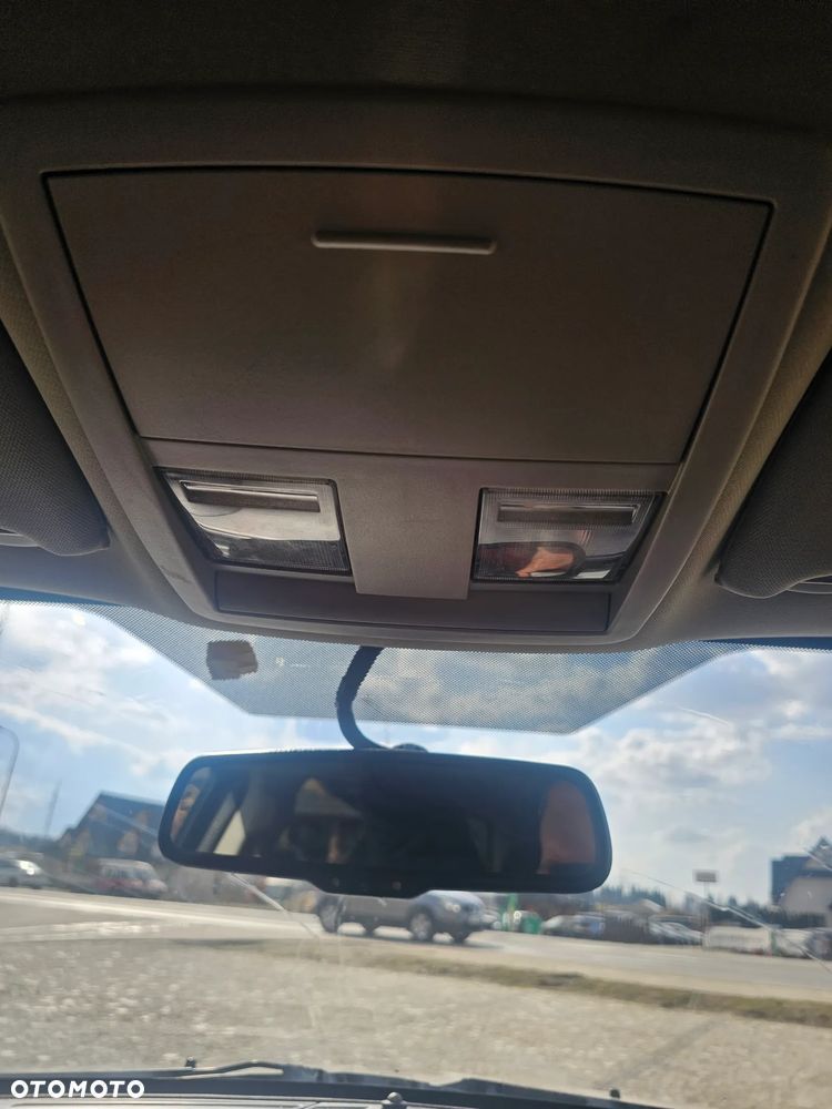 Jeep Grand Cherokee - 30