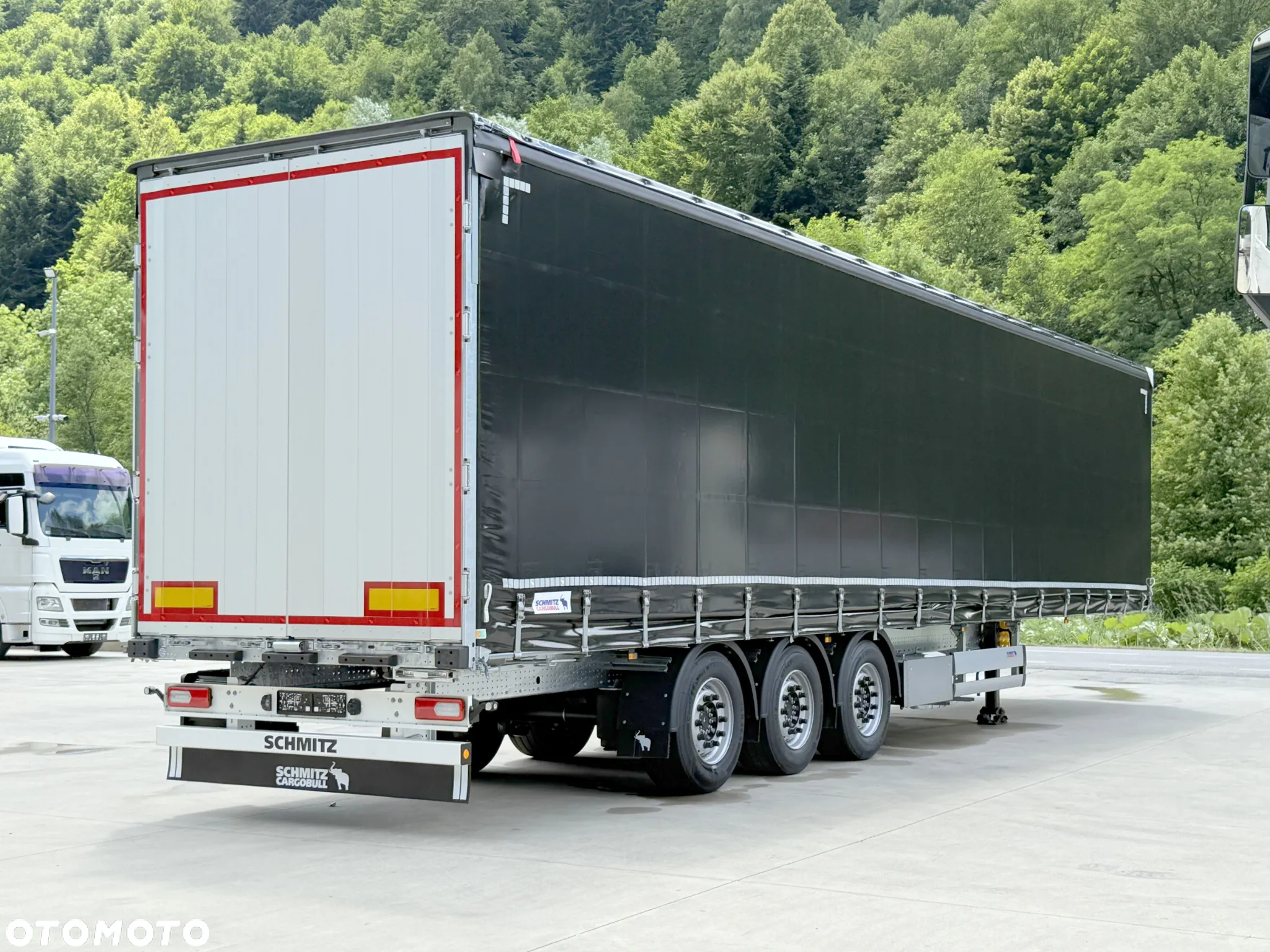 Schmitz Cargobull VARIOS + SKRZYNKA - 3