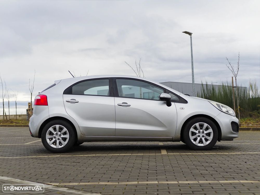 Kia Rio 1.1 CRDi EX - 6