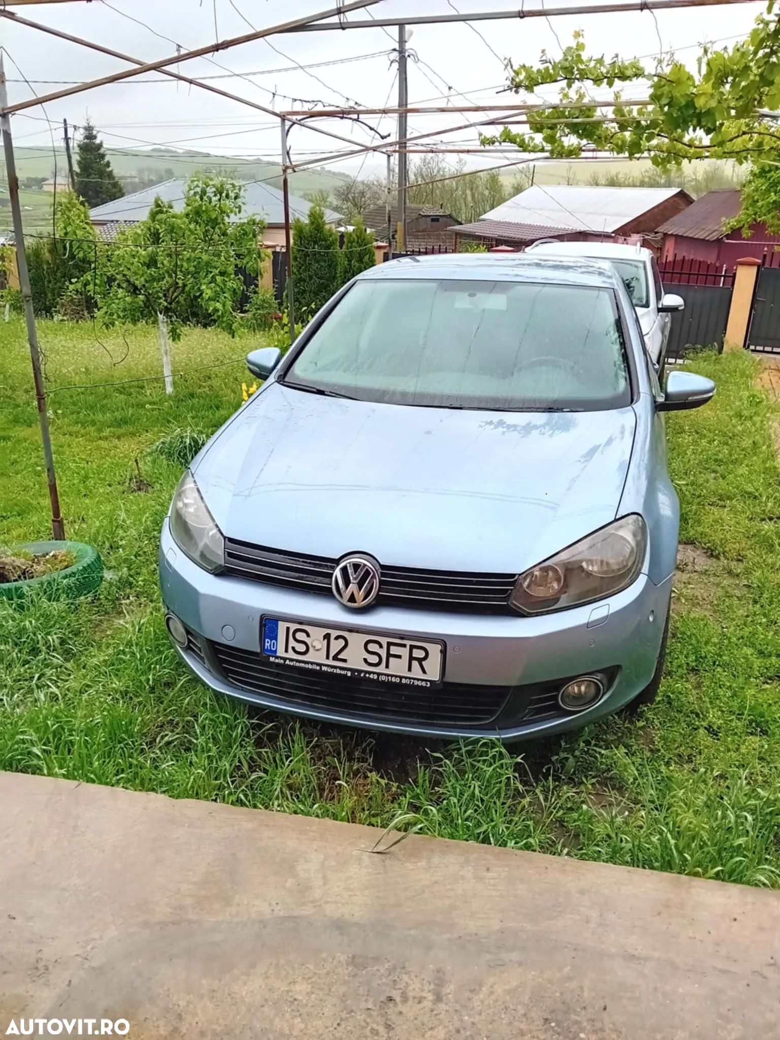 Volkswagen Golf - 1