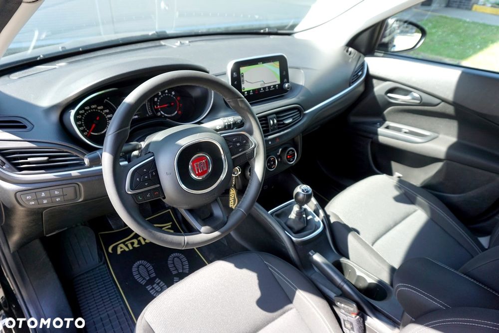 Fiat Tipo 1.4 16v Lounge EU6d - 25