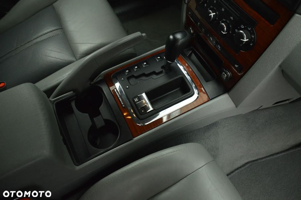 Jeep Grand Cherokee 5.7 V8 HEMI Automatik Overland - 30