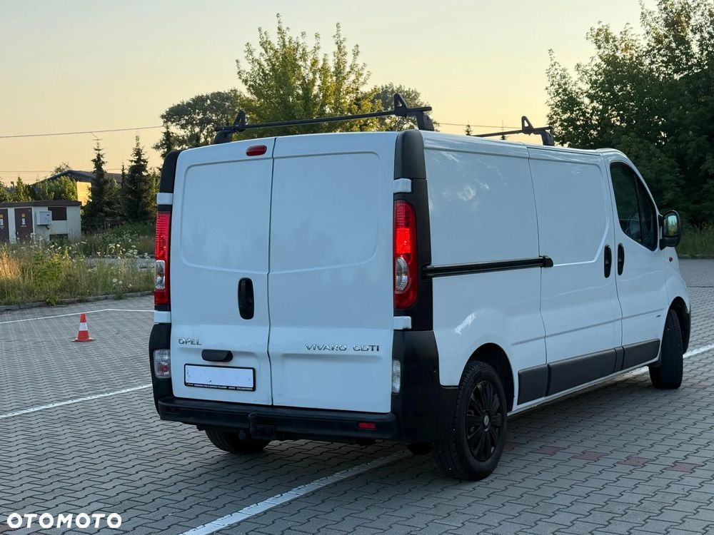 Opel VIVARO - 11