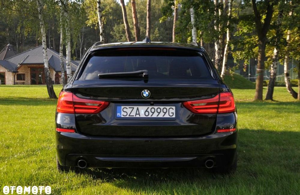 BMW Seria 5 525d xDrive Sport-Aut Luxury Line - 11
