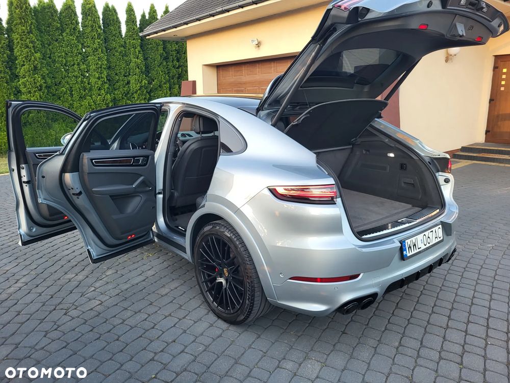 Porsche Cayenne GTS - 35