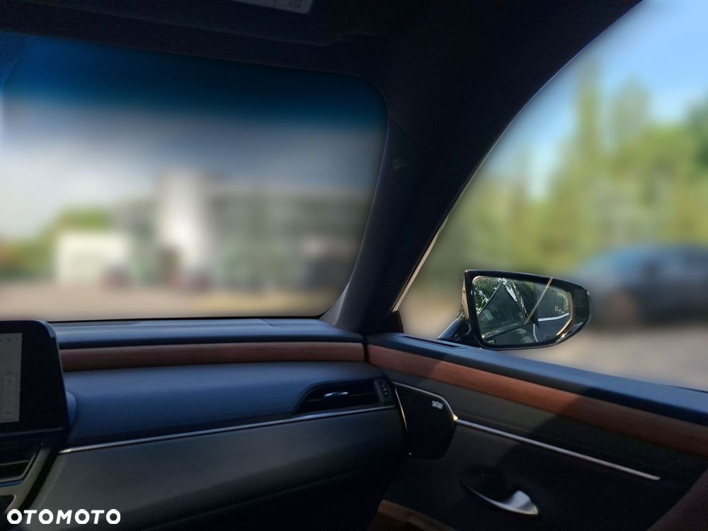 Lexus ES 300h Prestige - 24