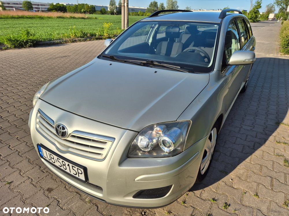 Toyota Avensis 2.0 D-4D Luna - 29