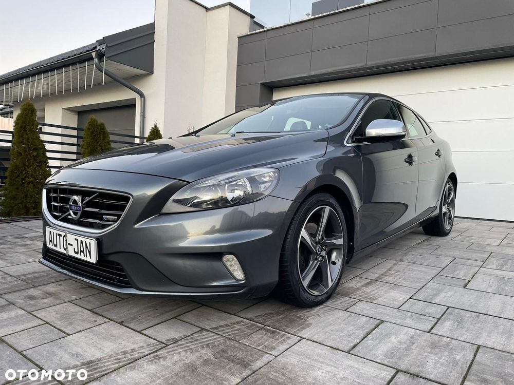 Volvo V40 D2 R Design - 25