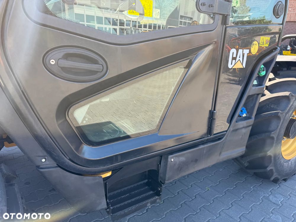 Caterpillar TH 408 D - 14