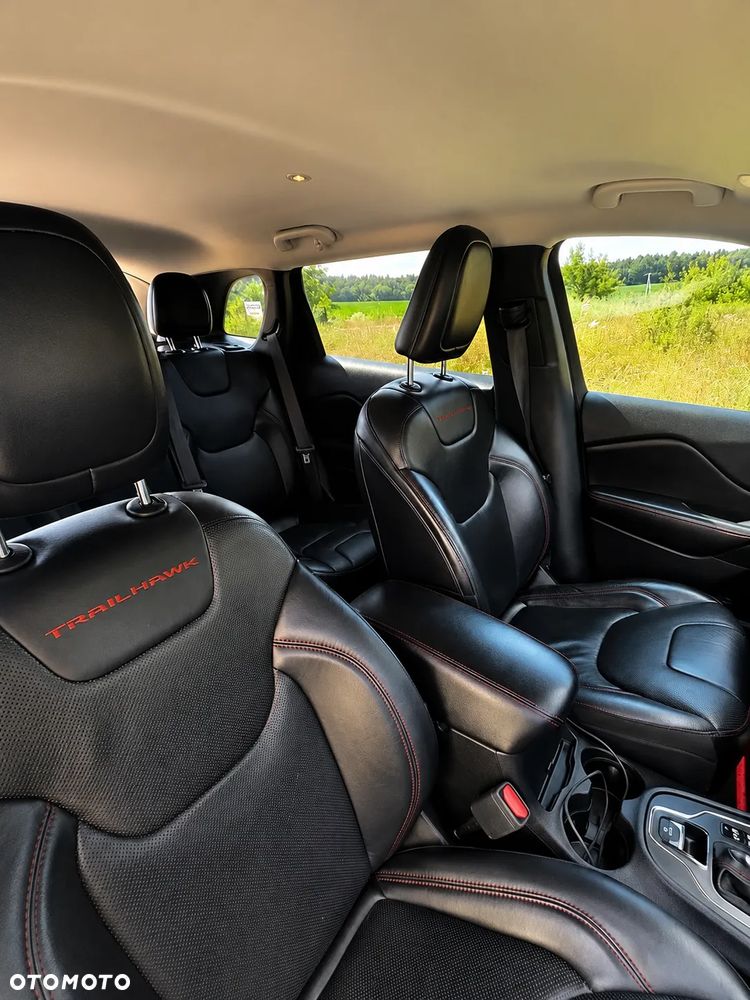 Jeep Cherokee - 9