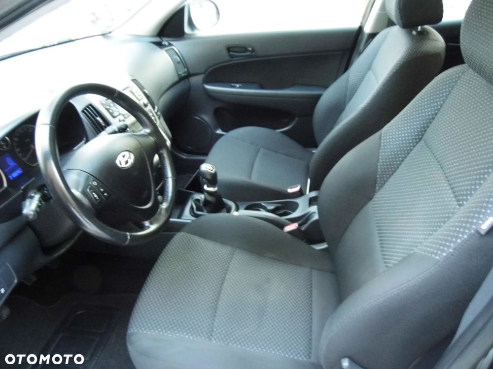 Hyundai i30 i30cw 1.4 blue Comfort - 34