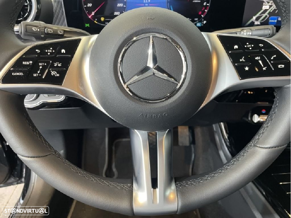 Mercedes-Benz A 250 e - 13