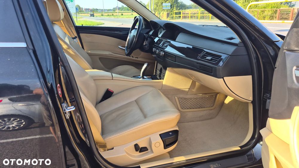 BMW Seria 5 520d - 11