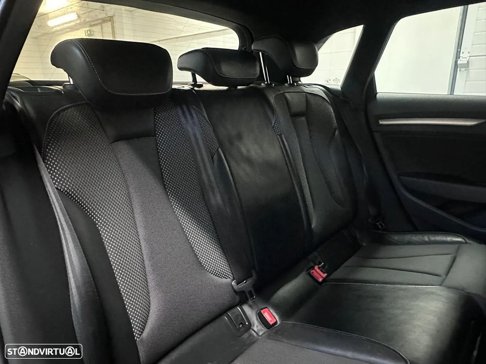 Audi A3 Sportback 2.0 TDI S line Sport Pack - 17