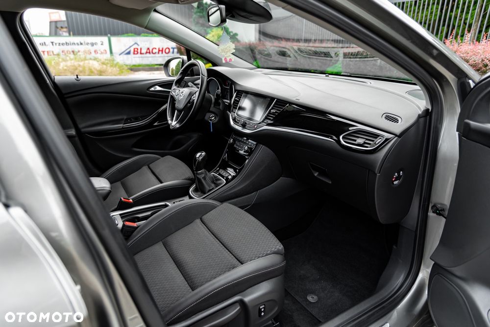 Opel Astra 1.4 T Elite S&S - 21