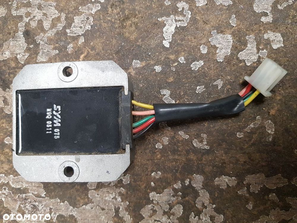 Regulator napięcia Sym Jet 50  675 M9Q - 6