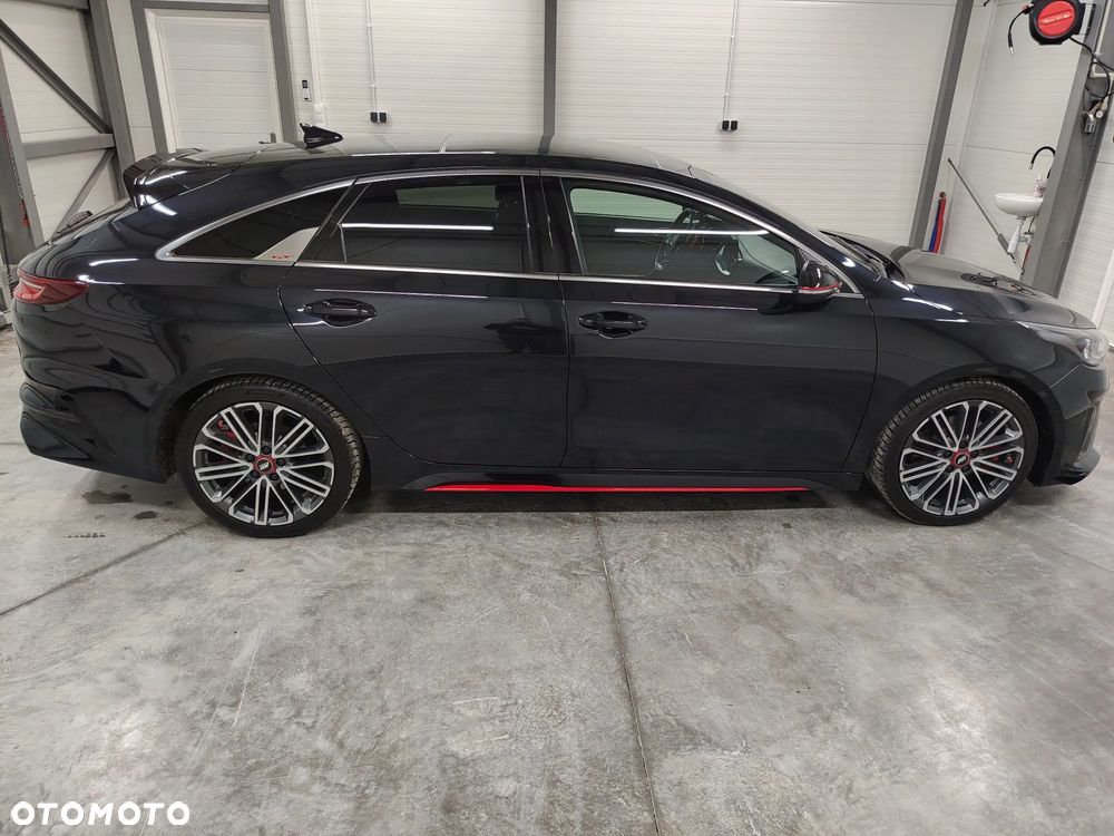 Kia ProCeed 1.6 T-GDI GT DCT - 15