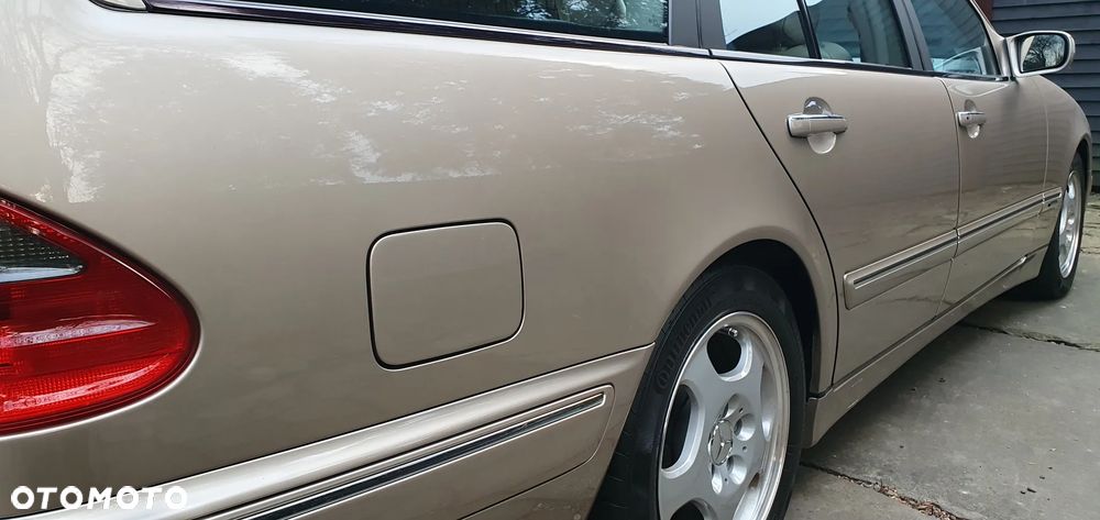 Mercedes-Benz Klasa E 320 T Avantgarde - 9