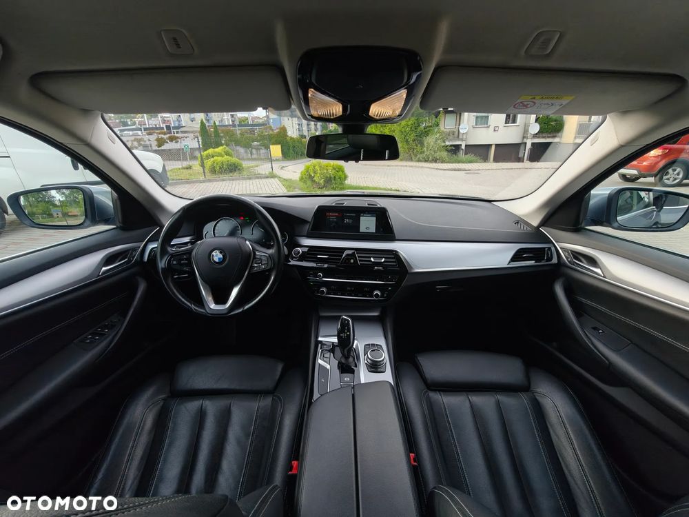 BMW Seria 5 520d M Sport Edition - 17