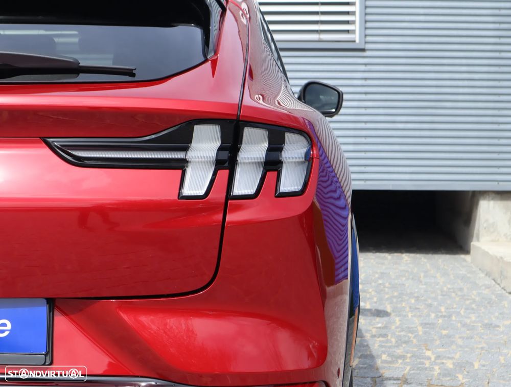 Ford Mustang Mach-E AWD PREMIUM - 17