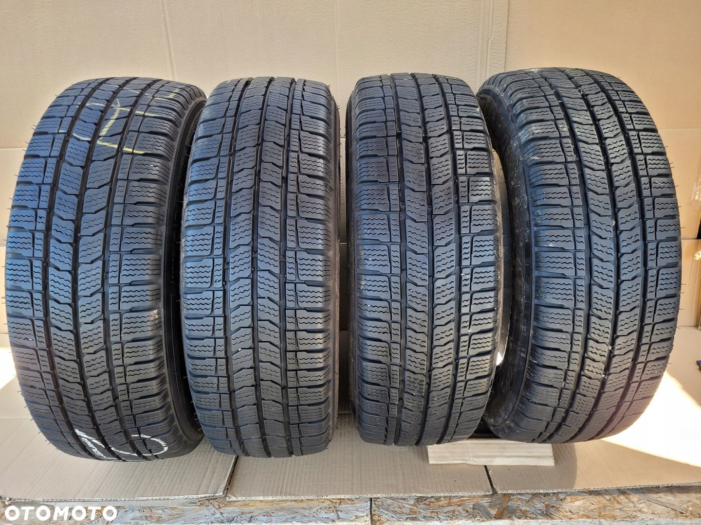 KLEBER 205/65R16 C 107/105T Transalp - 1